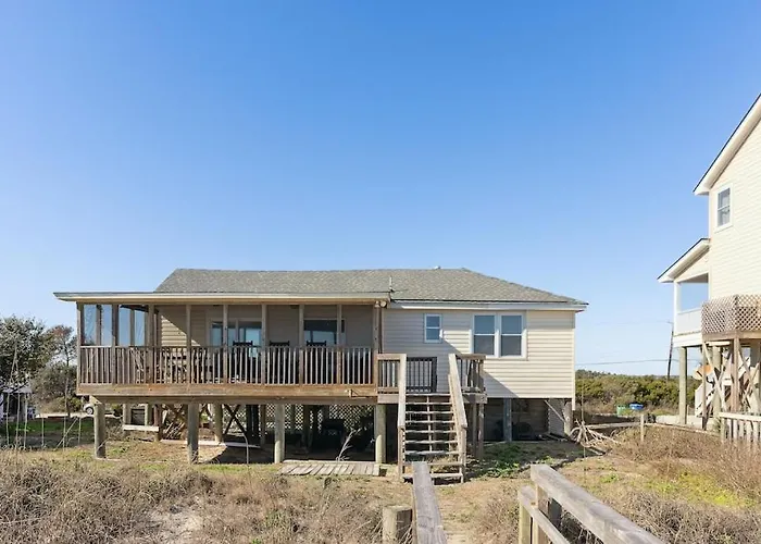 1589 E Ashley Wayward Whims Oceanfront Classic Folly Cottage